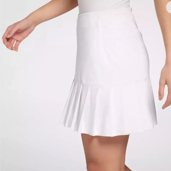 NWT Lady Hagen Womens 17" White Pleated Skort Golf Tennis Biking Size Medium M - Picture 2 of 11